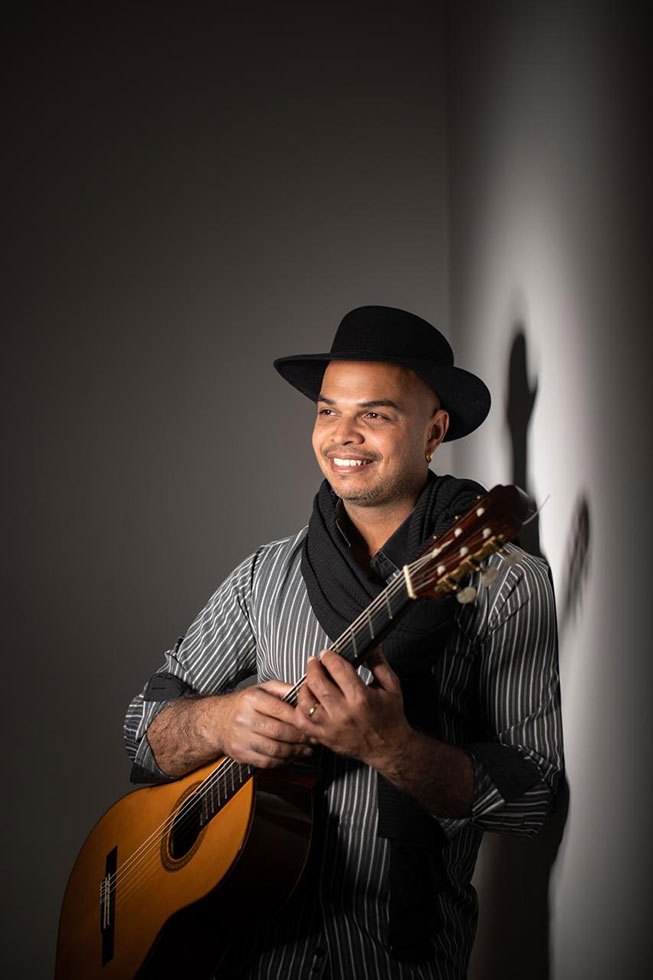 Marcel Powell é a atração dos Domingos Musicais de maio